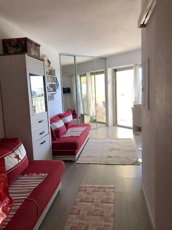 Charmant Studio A Cros De Cagnes France